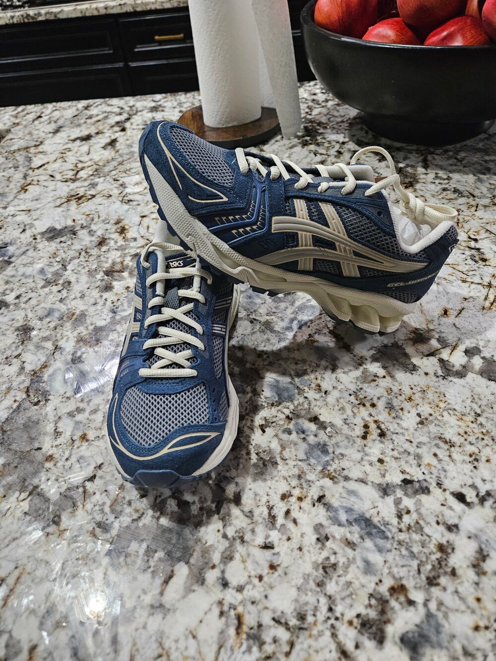 Asics Gel Kayano 14 Dark Pewter Seal Grey Mens 7 Medium